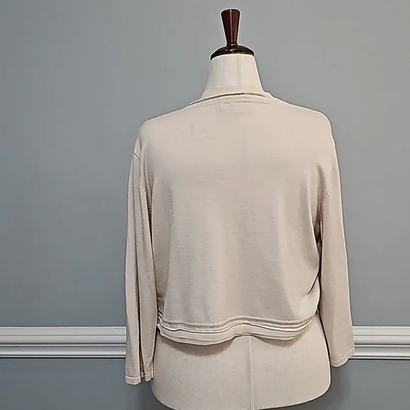 Cato Shrug With Organza Edge - Picture 2 of 4